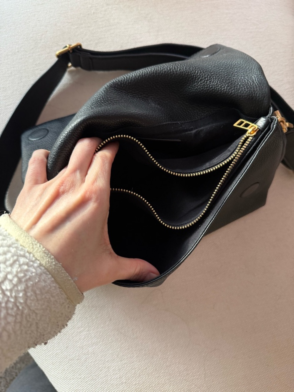 Zadig & Voltaire Embellished Logo
Foldover Shoulder Bag - Picture 4 of 4